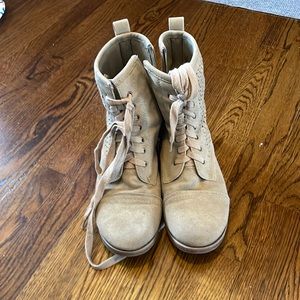Beige/Tan Justice boots (size 7)